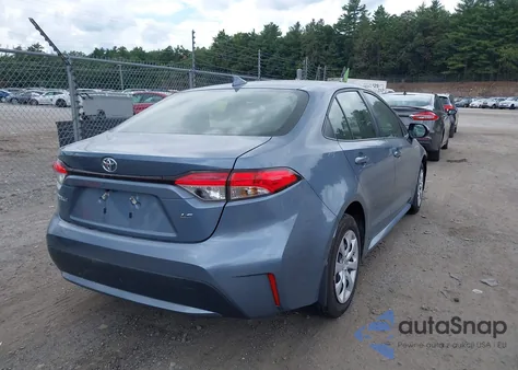 2022 Toyota Corolla Le z USA, uszkodzony, nr VIN JTDEPMAE2N3011557